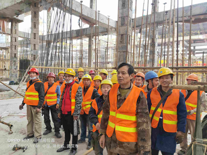 建筑劳务分包:优势与劣势全面解析